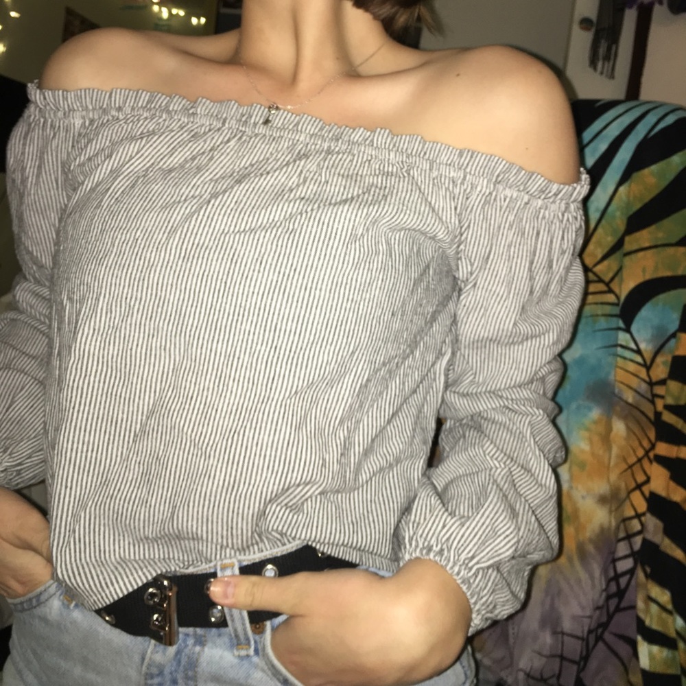 Brandy Melville Theia Top